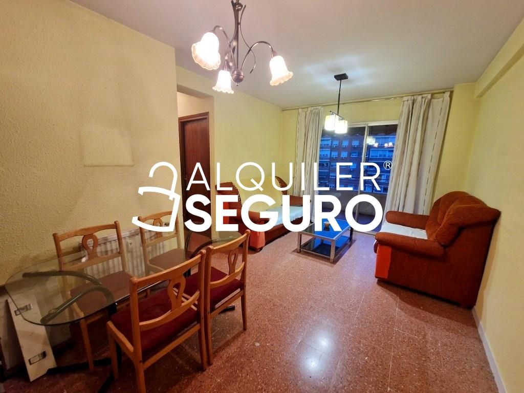 Vista exterior de Piso de alquiler en Móstoles con Calefacción, Terraza y Amueblado