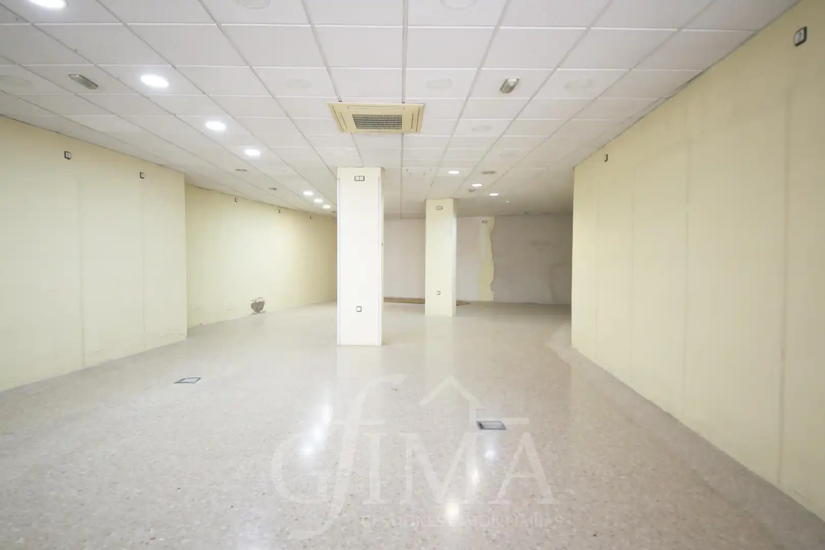 Local comercial en venta en Tomelloso