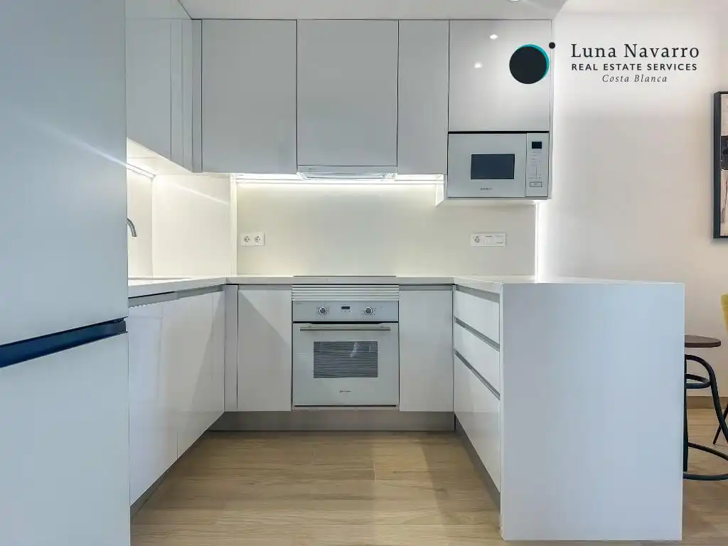 Mini appartamento con terrazza in vendita a Avenida Oviedo, imagen 8