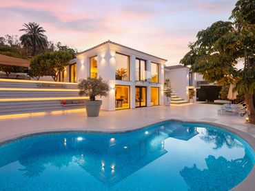 Casa con piscina en venta en Marbella Centro
