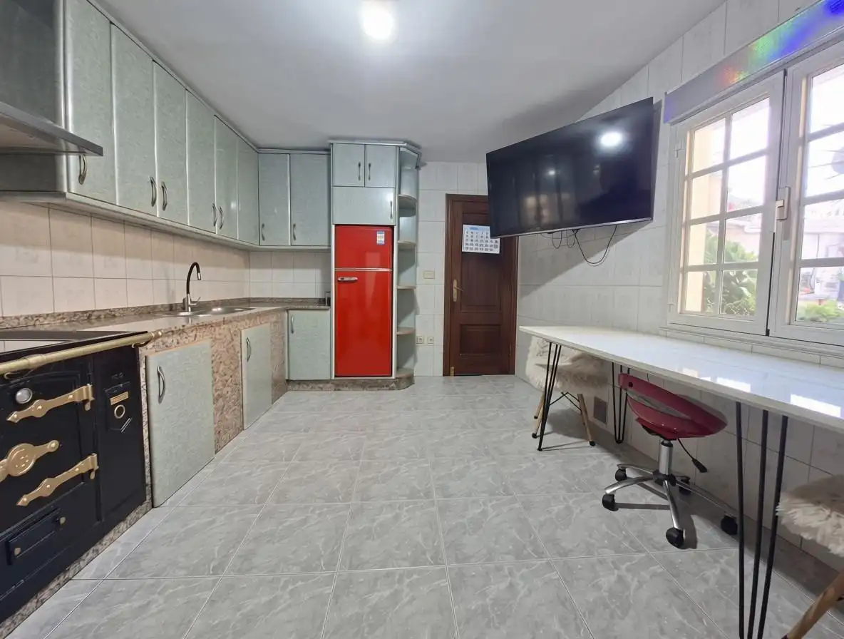 Cuina de Casa o xalet en venda en Vilanova de Arousa, Pontevedra