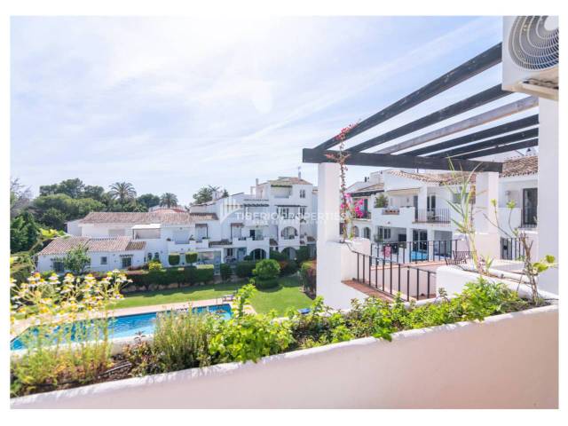 Apartamento en Venta en Sabinillas, 25 en Paraiso - Barronal