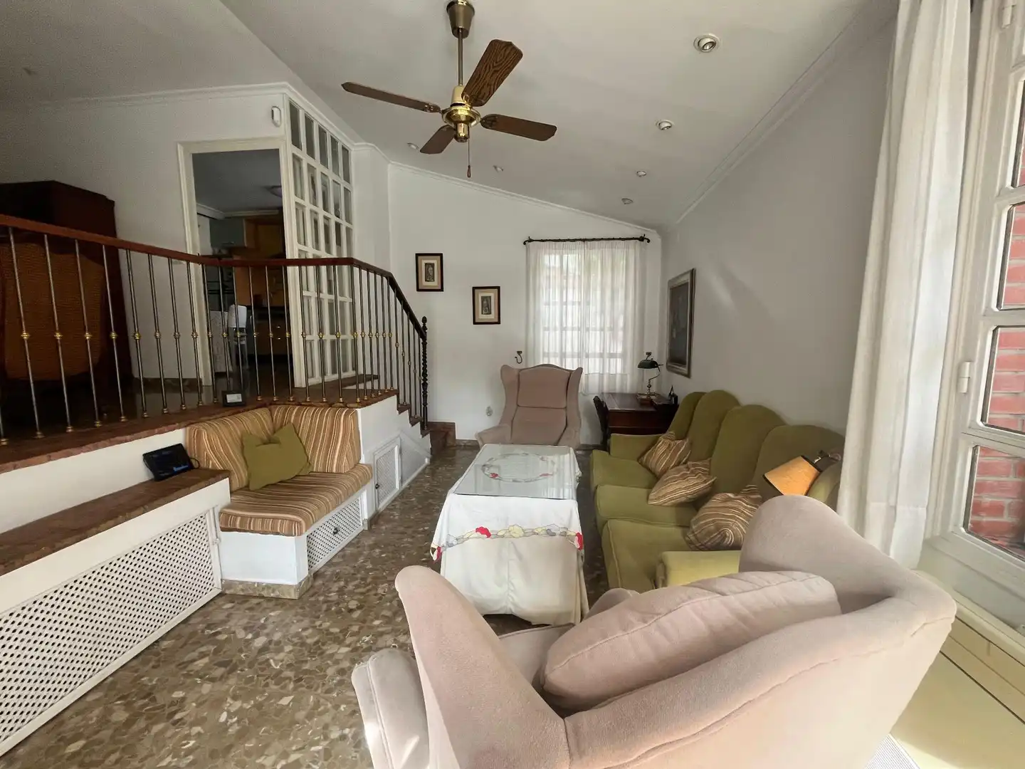 Living room of Houses for sale in Sevilla  with Air Conditioner, Heating and Private garden