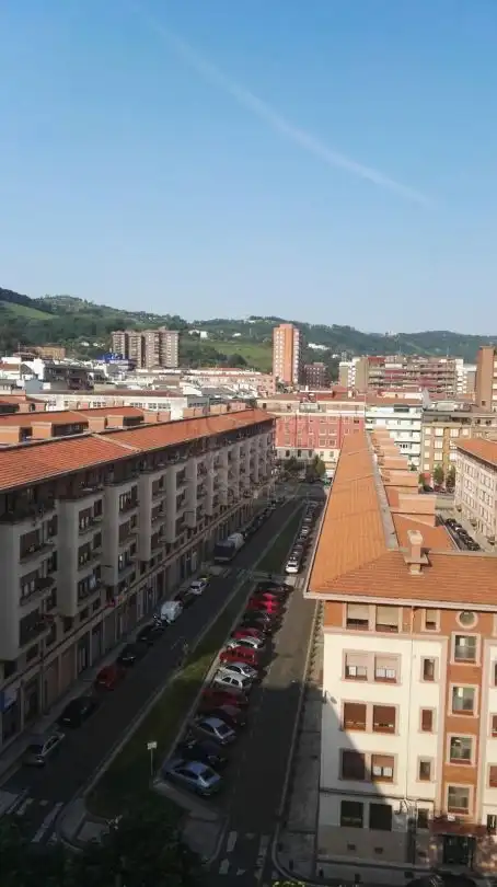 Piso de alquiler en Iruña Kalea, San Pedro de Deusto - La Ribera