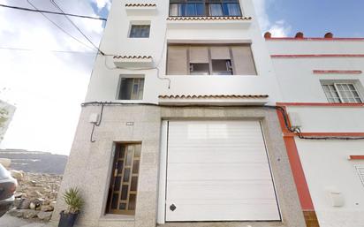 Vista exterior de Casa o xalet en venda en Arucas amb Terrassa