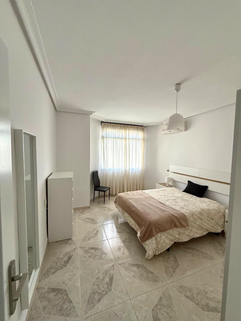 Bedroom of Flat to rent in Plasencia  with Air Conditioner, Heating and Furnished
