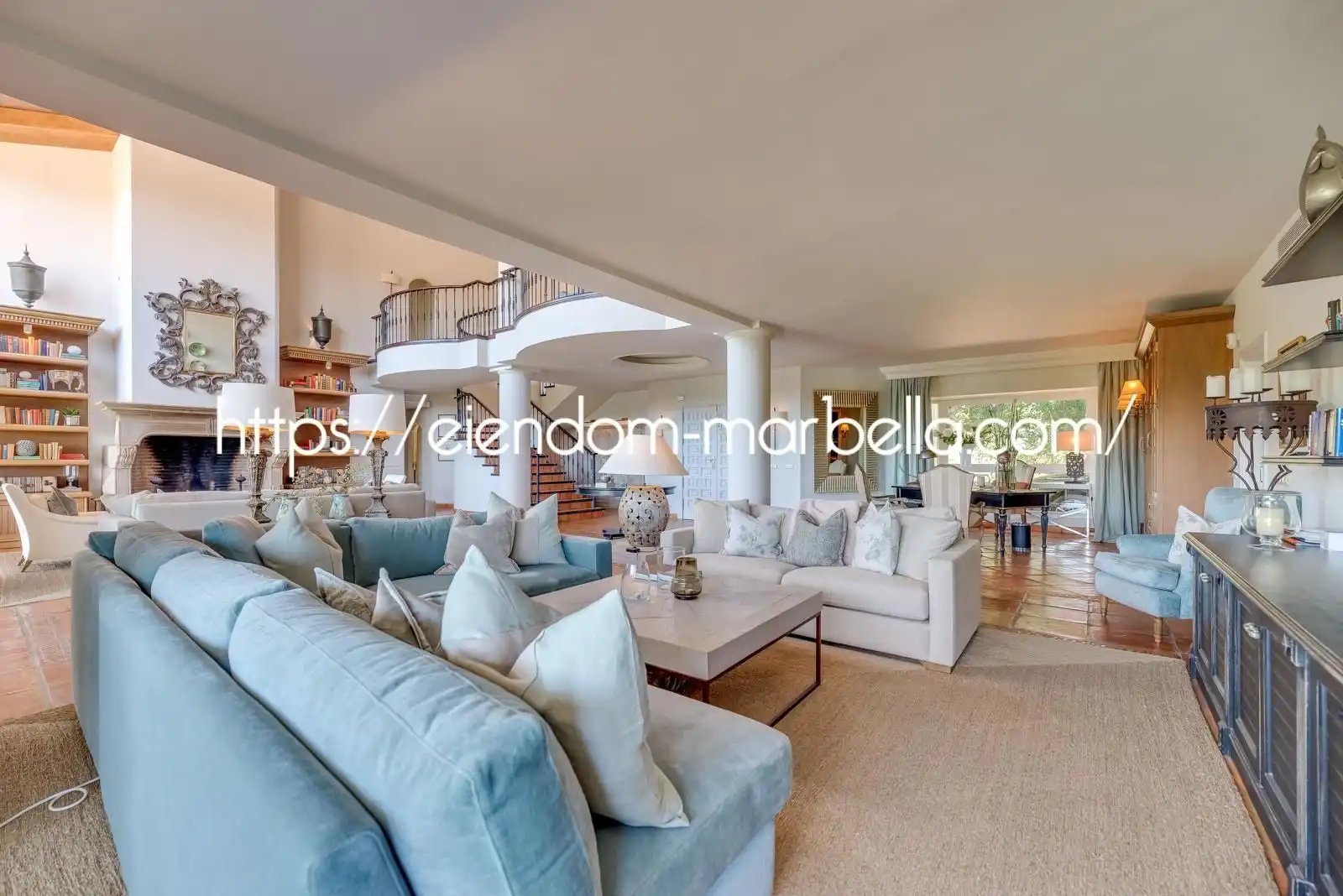 Chalet con piscina en venta en Elviria - Cabopino, imagen 5