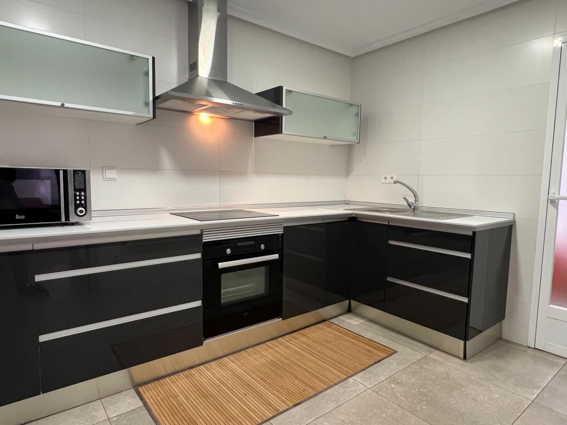 Flat to rent in Calle HILARION ESLAVA, 19, Reina Victoria - Miguel Hernández