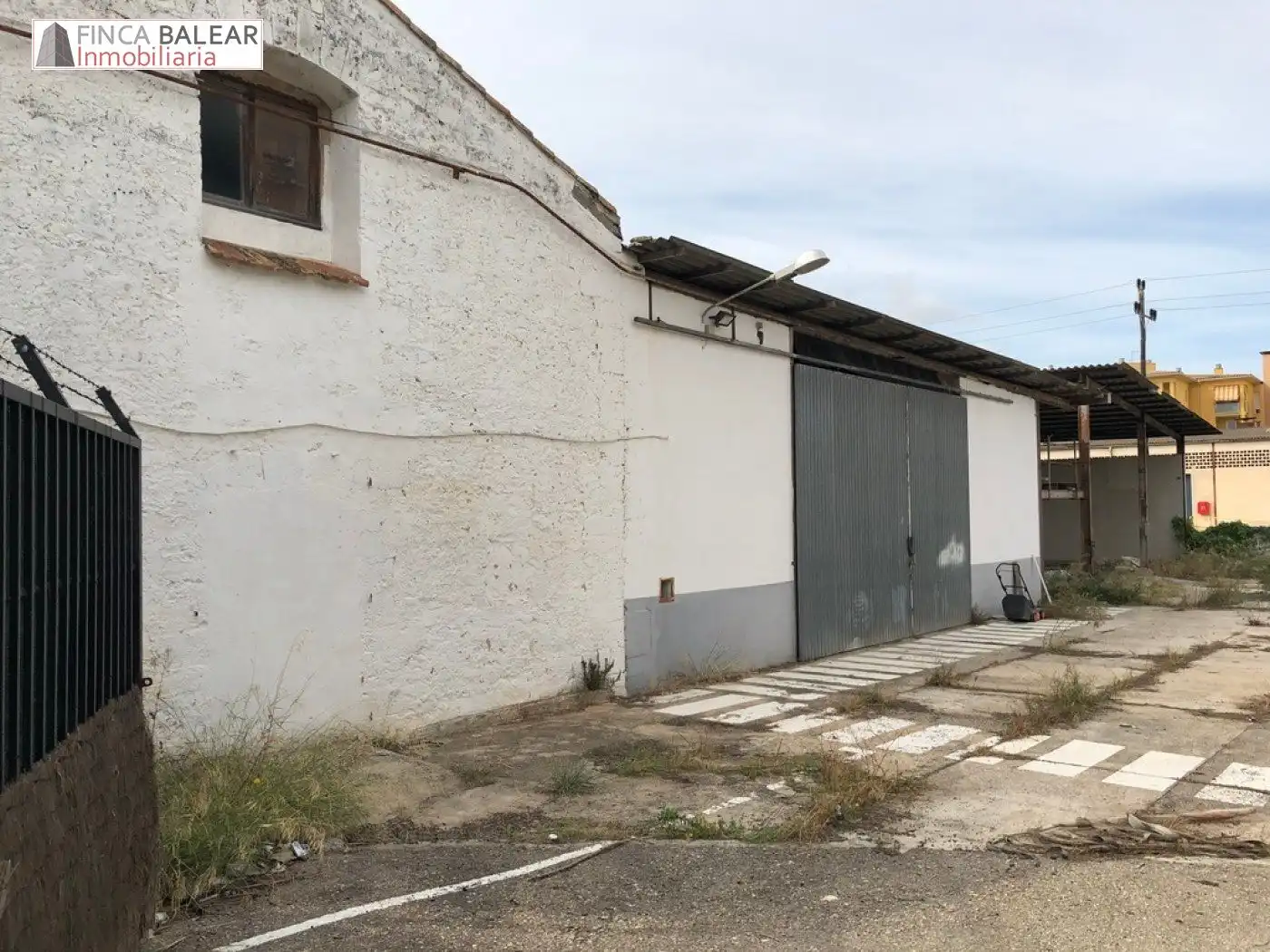 Vista exterior de Nave industrial de alquiler en Marratxí