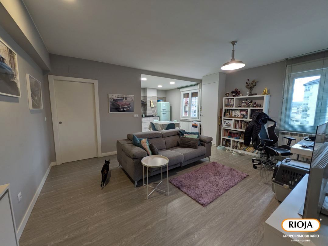 Living room of Flat for sale in Vitoria - Gasteiz