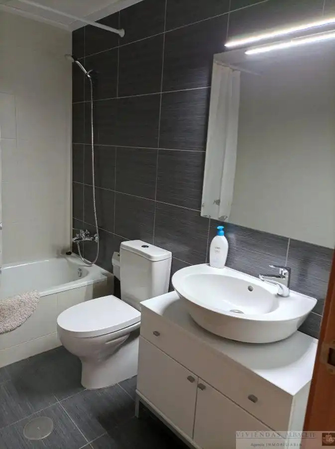 Bathroom of Flat for rent in Imaginalia - Llanos del Águila