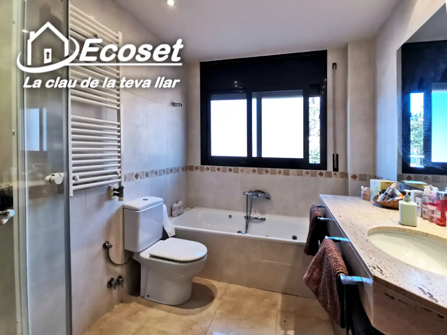Bathroom of Houses for sale in Corbera de Llobregat  with Heating, Private garden and Parquet flooring