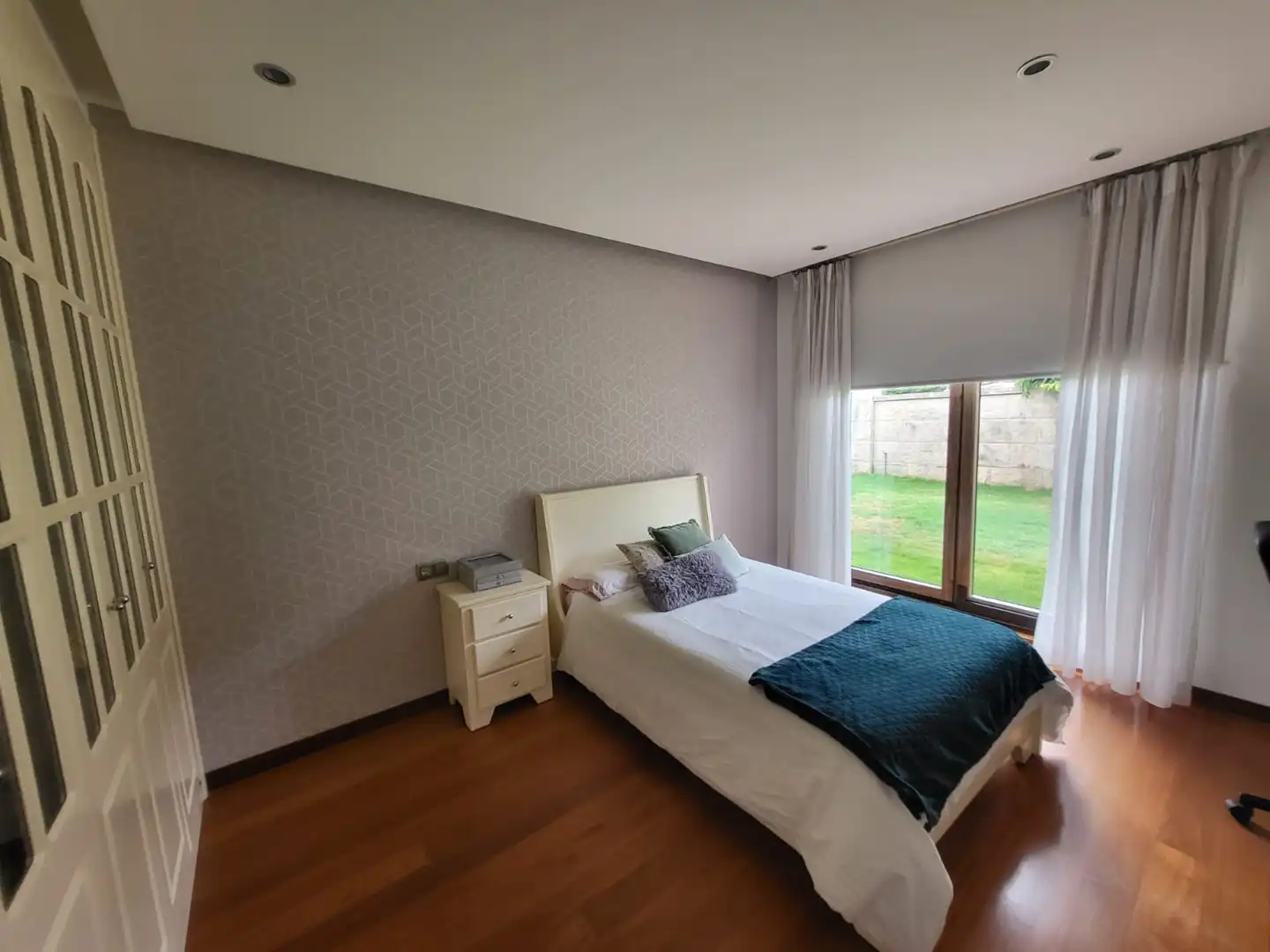 Dormitori de Casa o xalet en venda en Nigrán amb Aire condicionat, Calefacció i Jardí privat