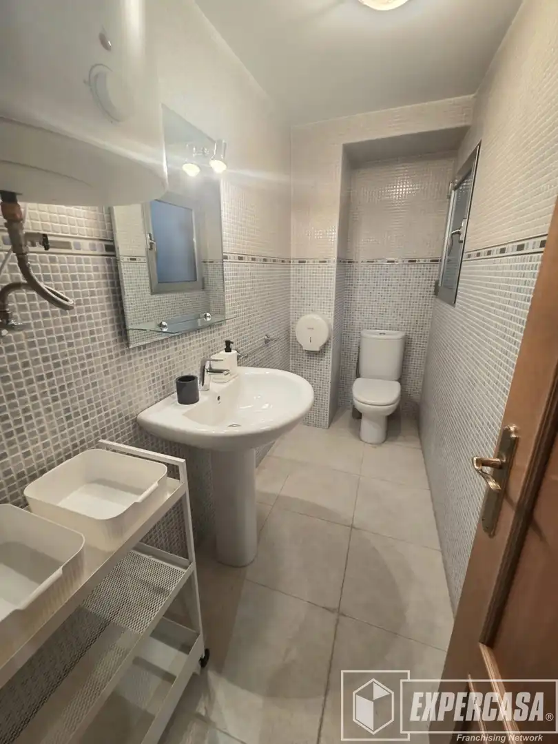 Bathroom of Flat for rent in Alzira  with Furnished