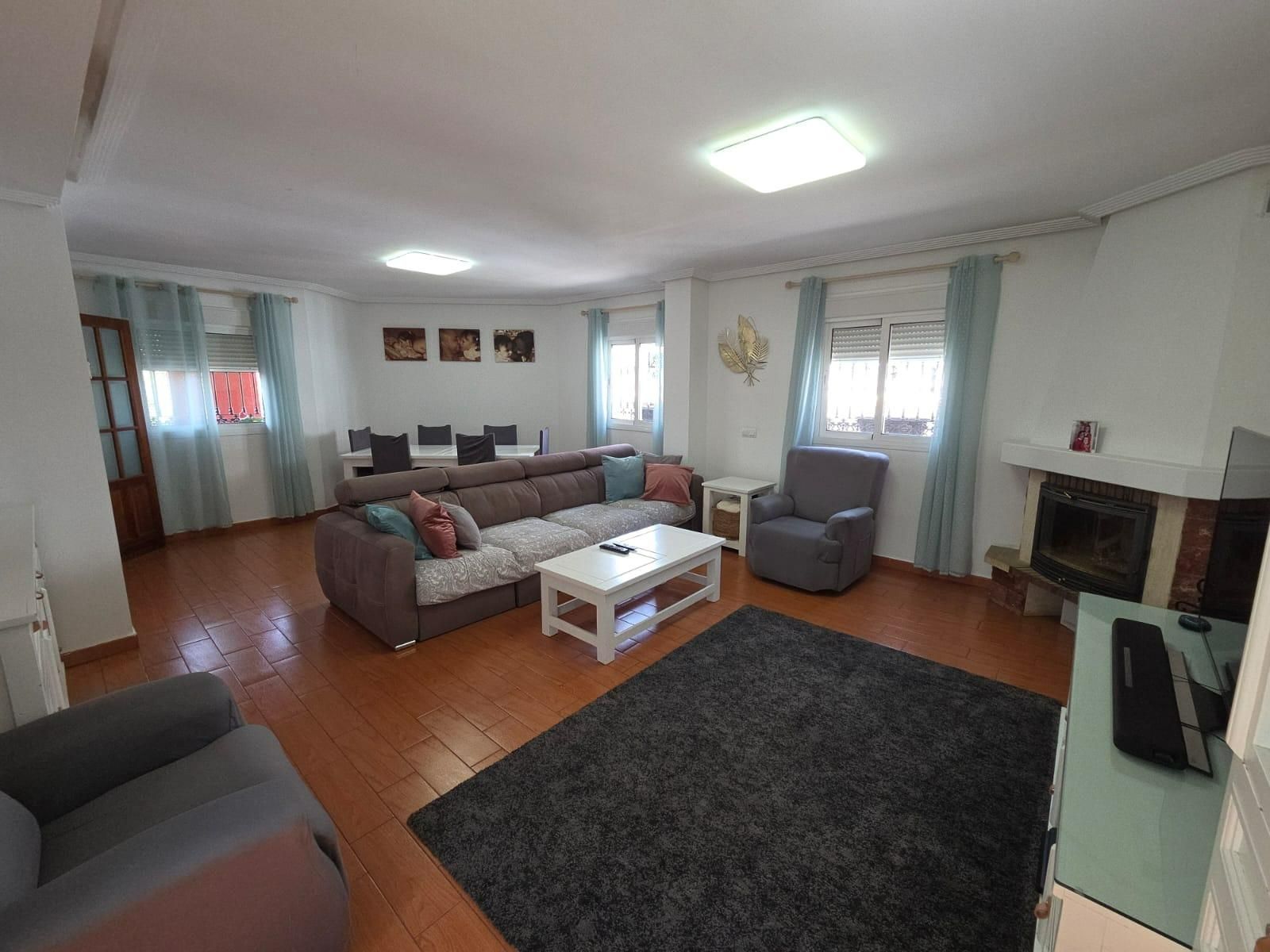 Sala d'estar de Casa o xalet de lloguer en Málaga Capital amb Aire condicionat i Terrassa