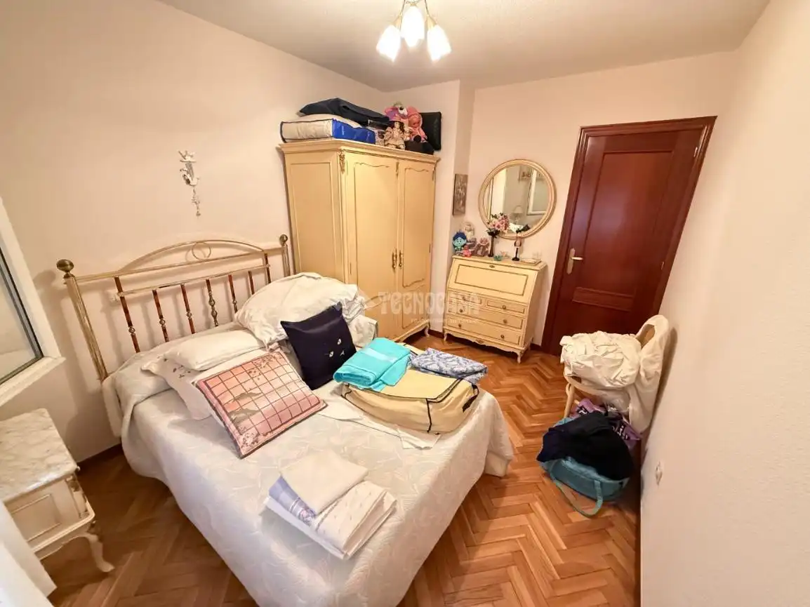 Schlafzimmer von Wohnung zum Verkauf in Guadalajara mit Heizung