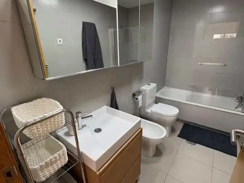Bany de Apartament de lloguer en Torre-Pacheco amb Aire condicionat, Jardí privat i Moblat