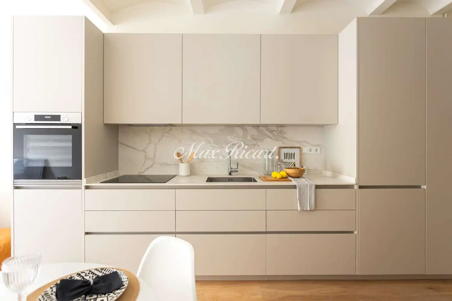 Kitchen of Flat for sale in Barcelona  with Air Conditioner, Heating and Balcony