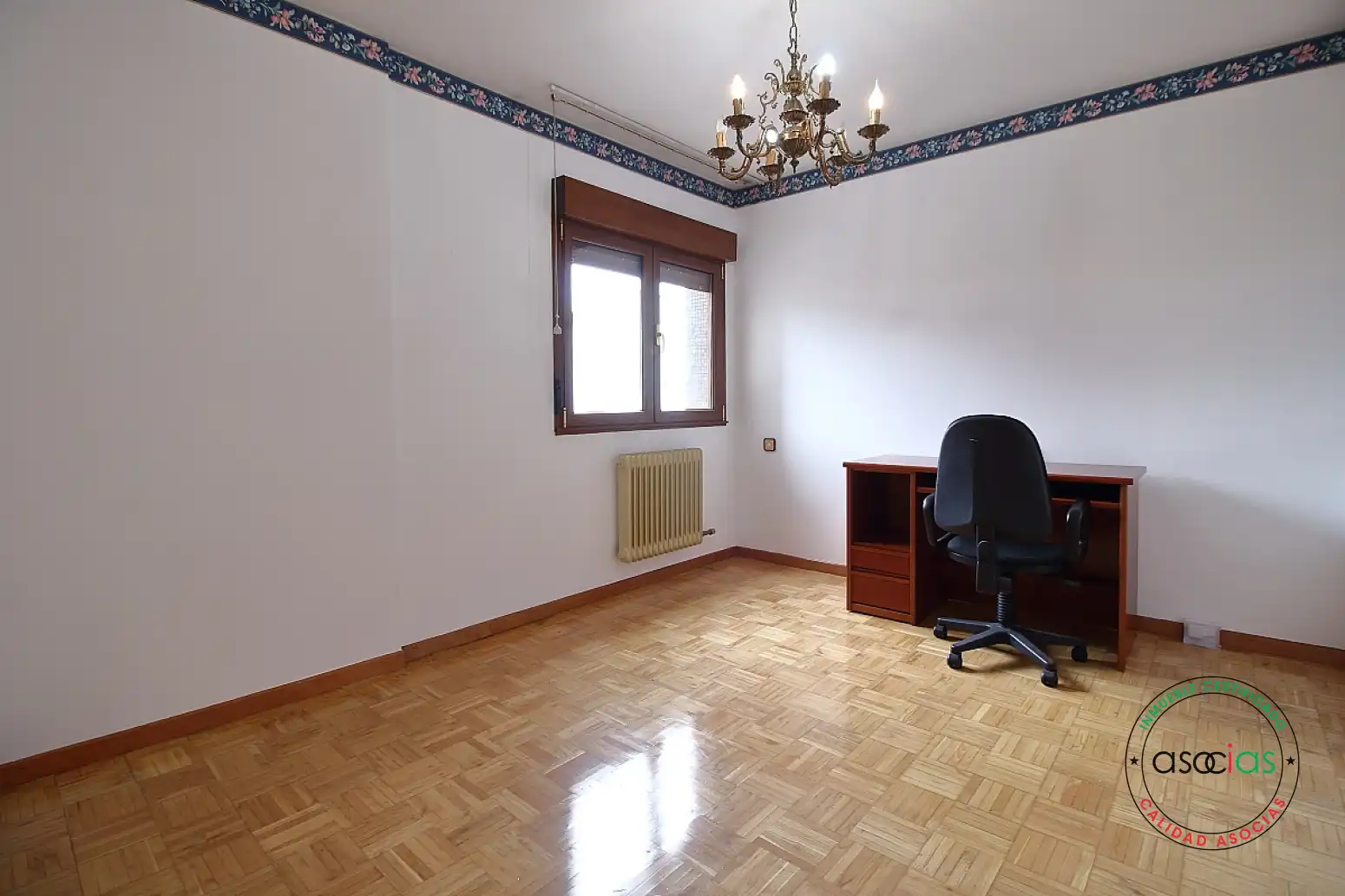 Habitación de Piso en venta en Gijón  con Calefacción y Parquet