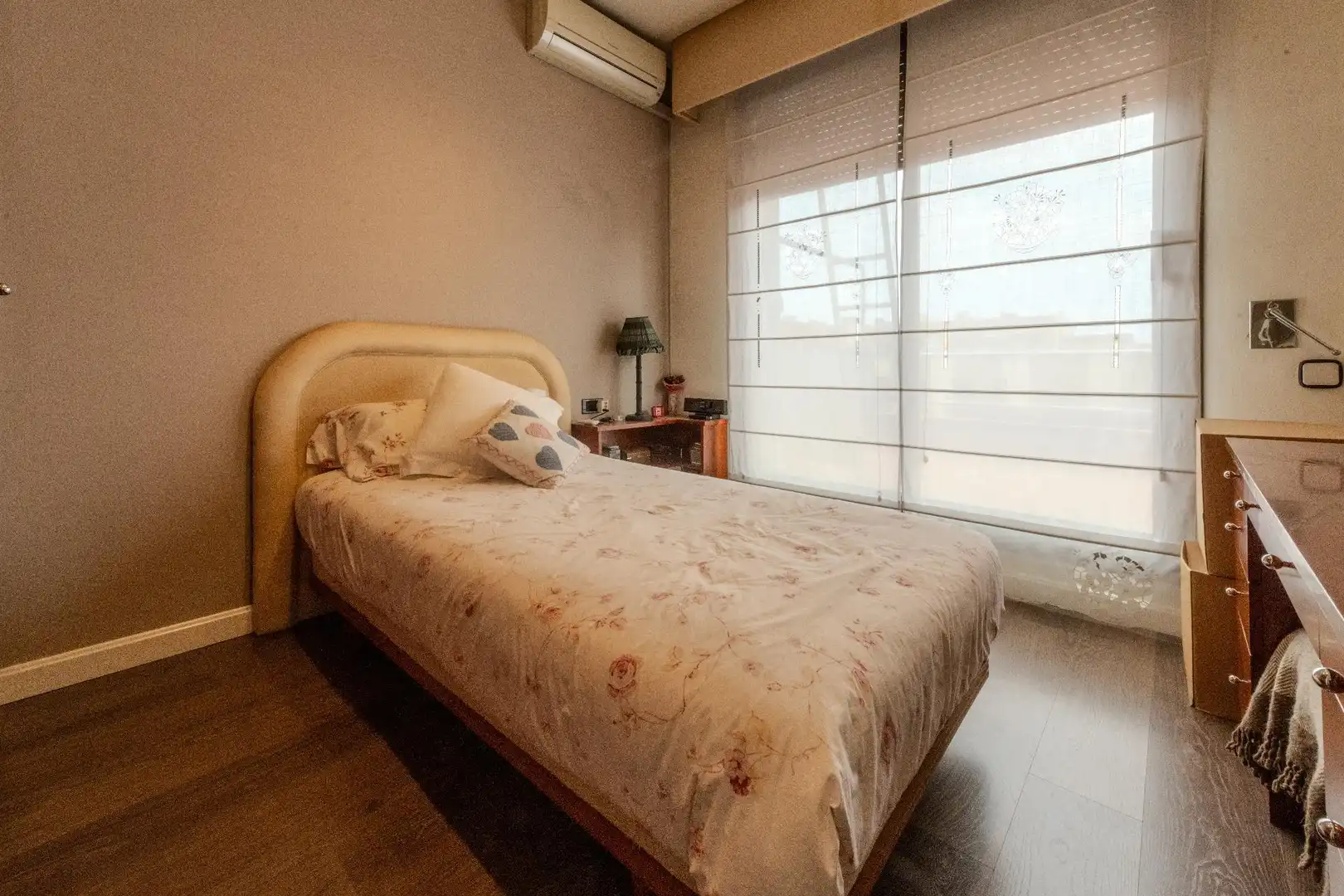 Dormitori de Casa o xalet en venda en Sabadell amb Aire condicionat, Calefacció i Terrassa