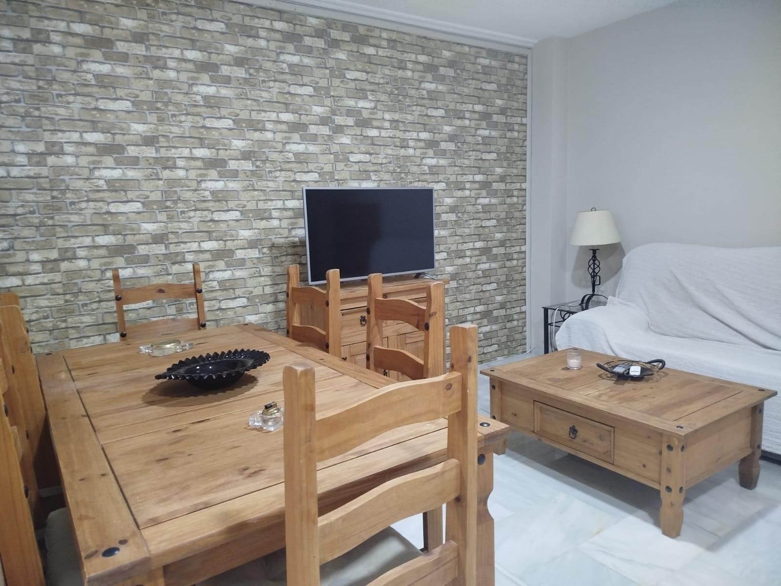 Menjador de Loft de lloguer en Camas amb Aire condicionat i Balcó