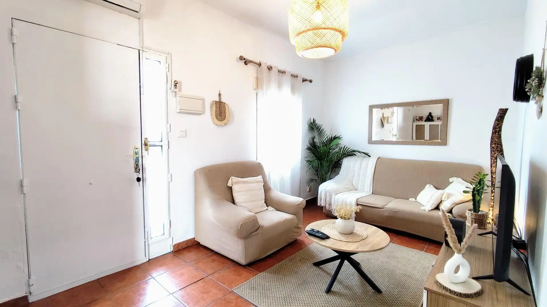 Wohnzimmer von Erdgeschoss zum Verkauf in Torremolinos mit Klimaanlage, Heizung und Terrasse