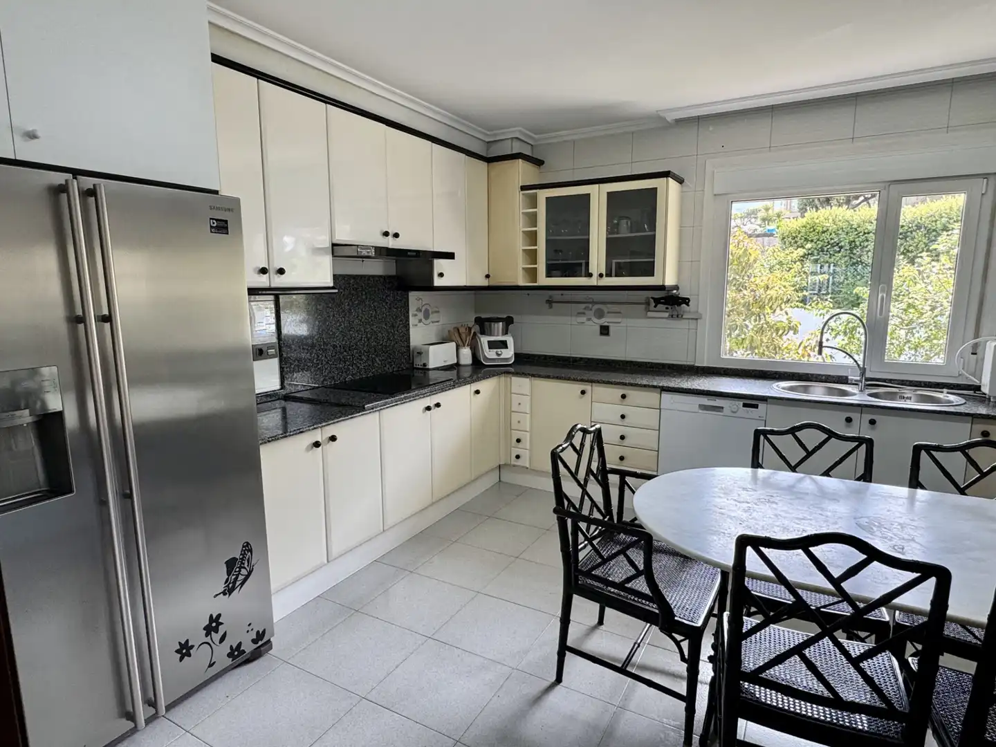 Cocina de Casa o chalet en venta en Sanxenxo con Calefacción, Jardín privado y Terraza