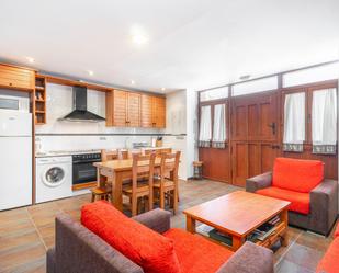 Sala d'estar de Casa o xalet en venda en Somiedo amb Calefacció, Jardí privat i Terrassa