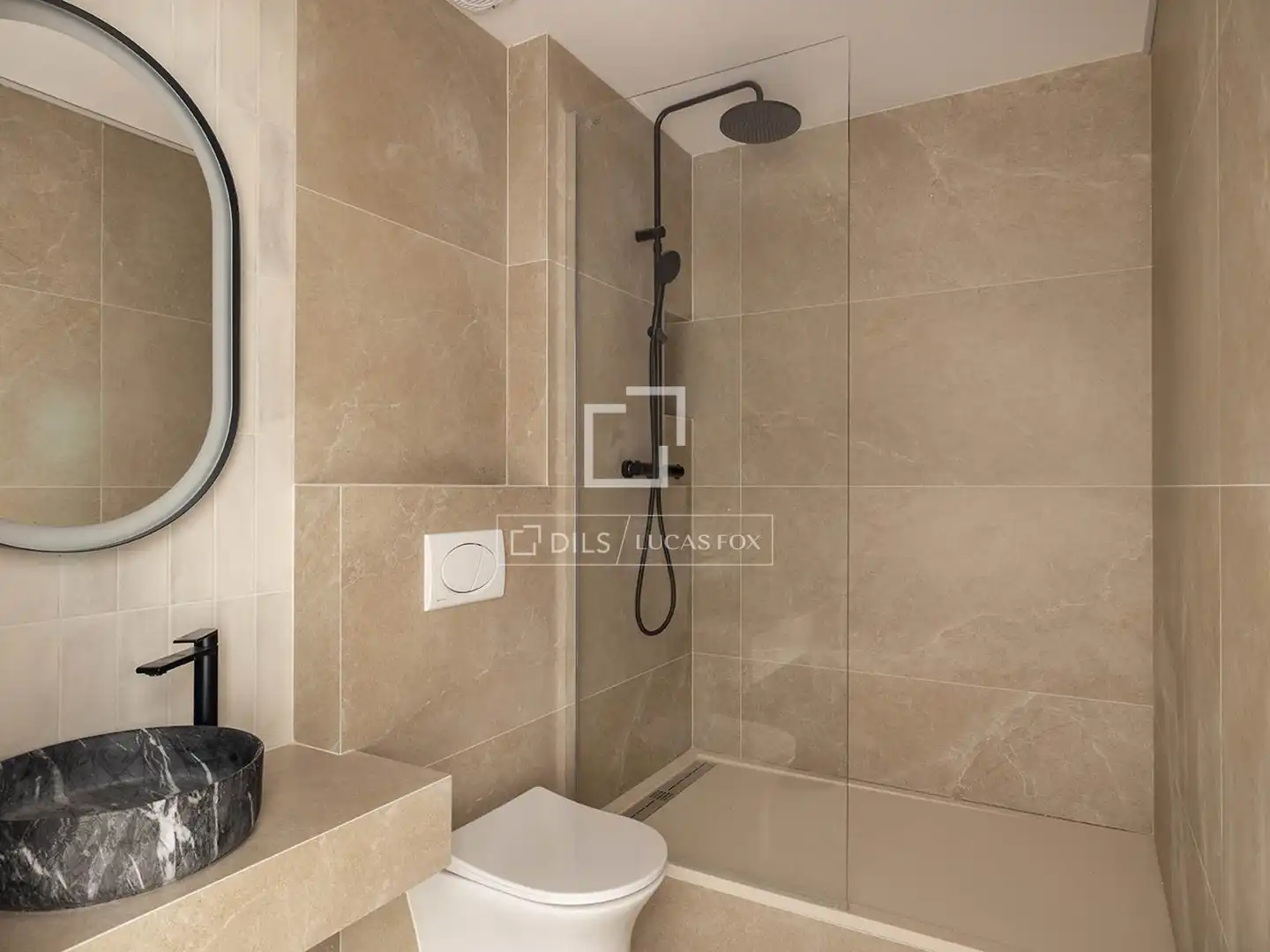 Baño de Piso en venta en Barcelona con Aire acondicionado, Calefacción y Terraza