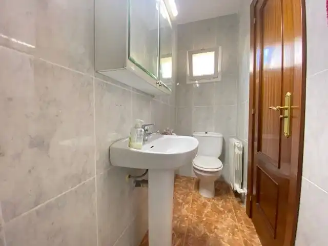 Baño de Casa o chalet en venta en Vallirana con Calefacción, Jardín privado y Terraza