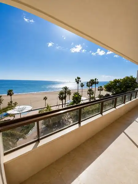 Terrasse von Wohnung zur Miete in Estepona mit Terrasse