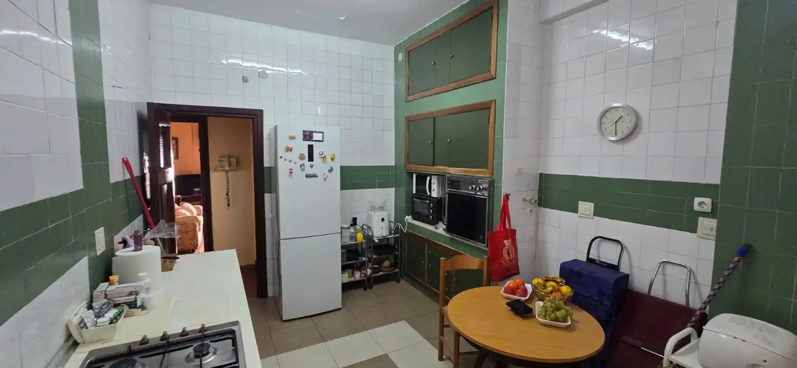 Kitchen of Flat for sale in Sevilla  with Air Conditioner, Terrace and Storage room
