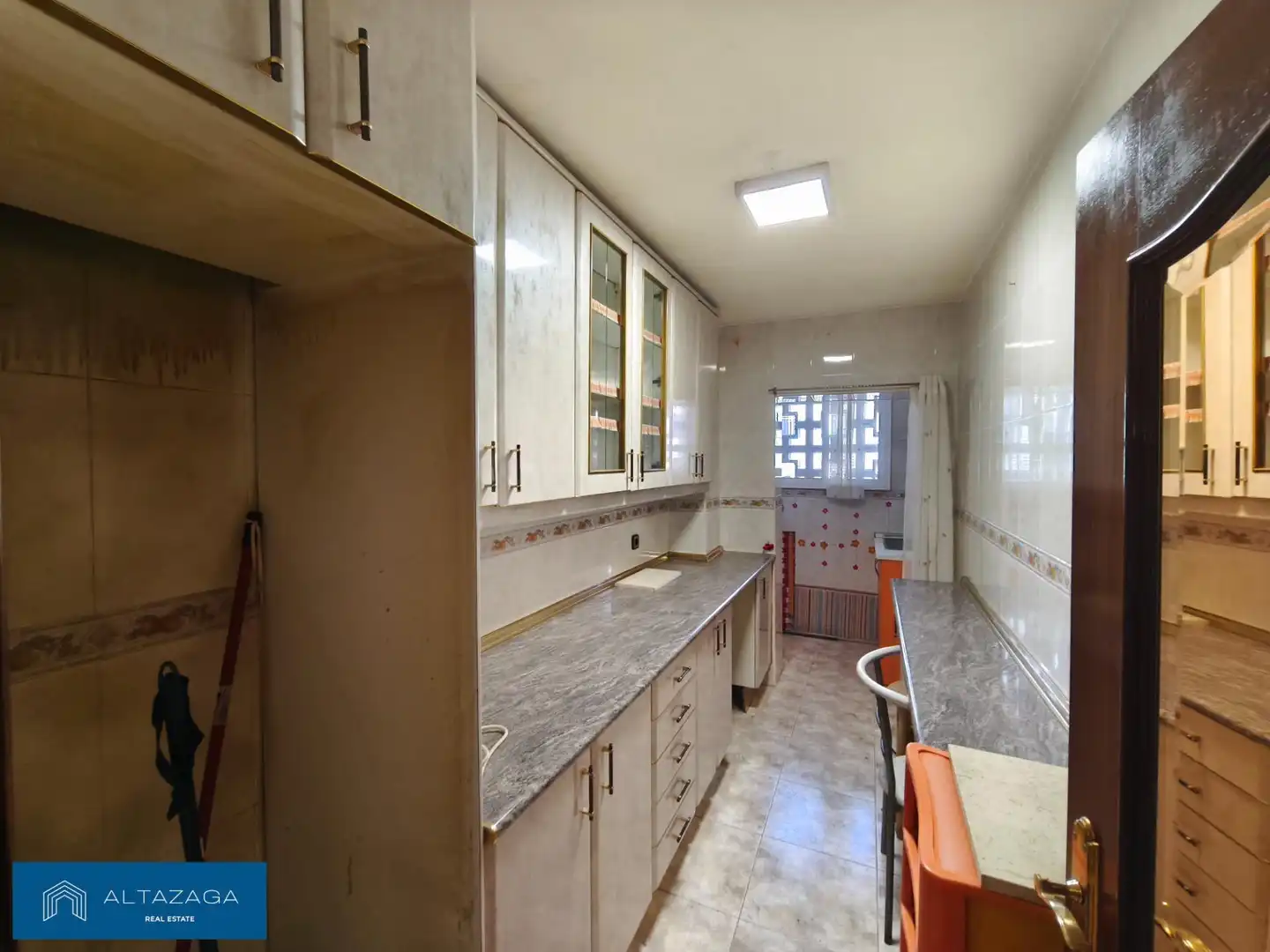 Cocina de Piso en venta en Alcobendas con Aire acondicionado, Calefacción y Jardín privado