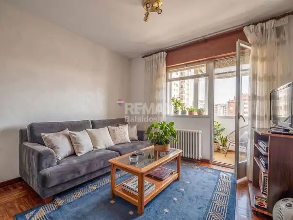 Bedroom of Flat for sale in Vigo   with Heating, Parquet flooring and Storage room