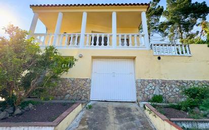 Vista exterior de Casa o xalet en venda en Tordera amb Calefacció, Jardí privat i Piscina