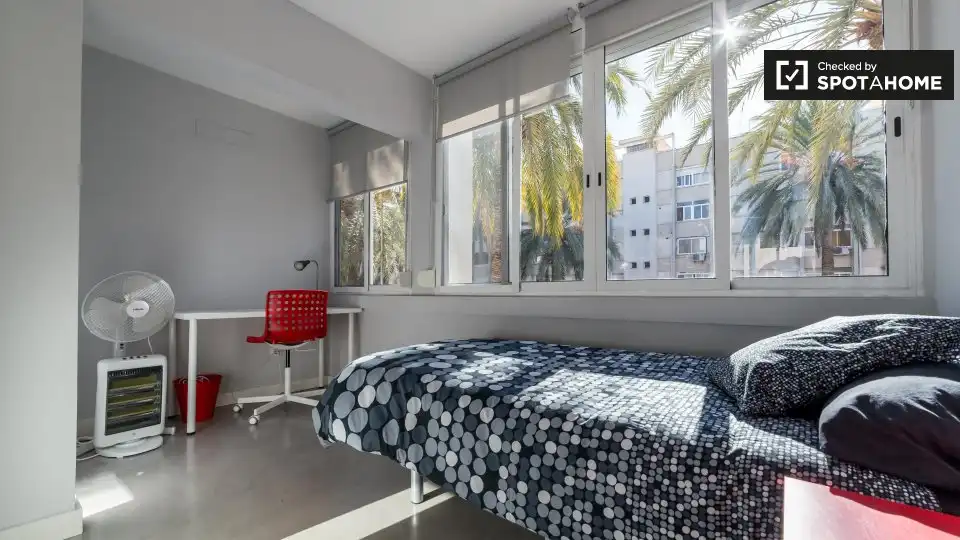 Room in Valencia, Valencia