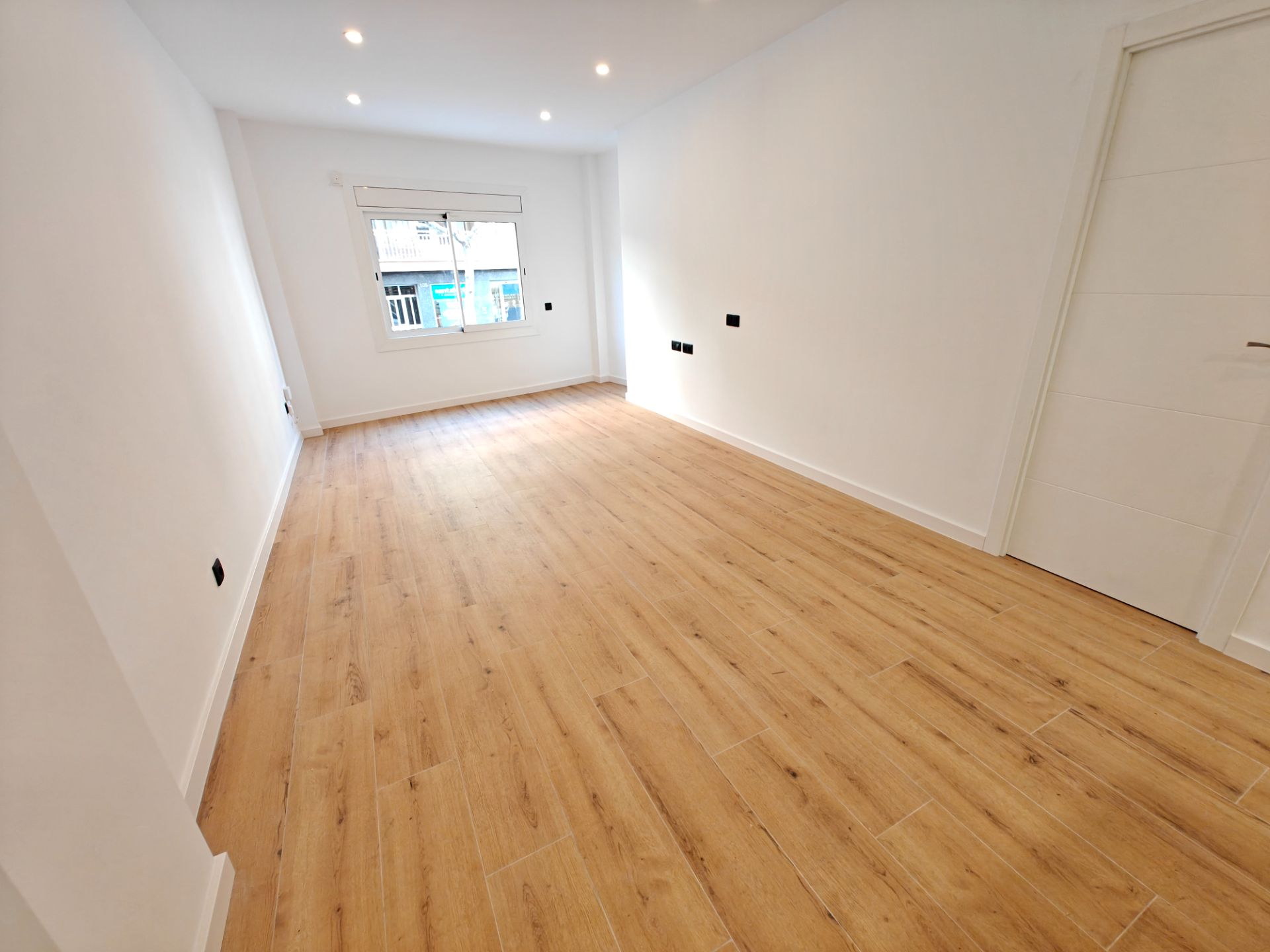 Erdgeschoss zum Verkauf in Premià de Mar mit Klimaanlage