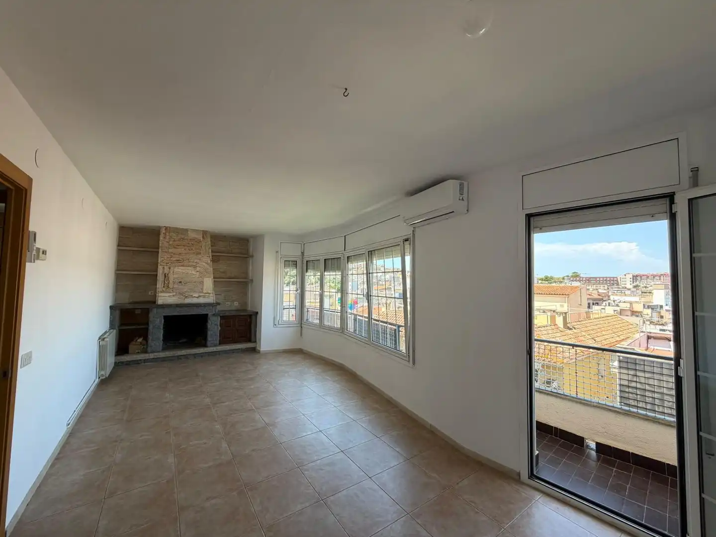 Living room of Flat for sale in Blanes  with Air Conditioner, Heating and Balcony