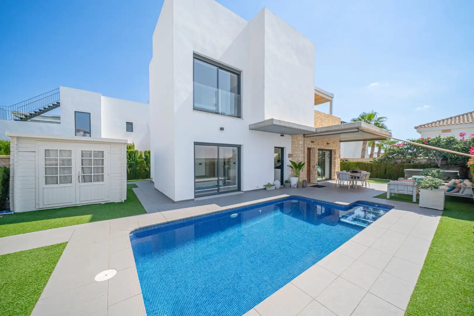 Detached house with pool for sale in Ciudad Quesada