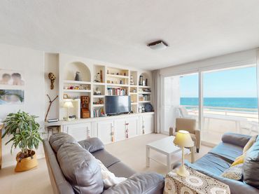 Piso con balcón en venta en Camí de la Bassa 160