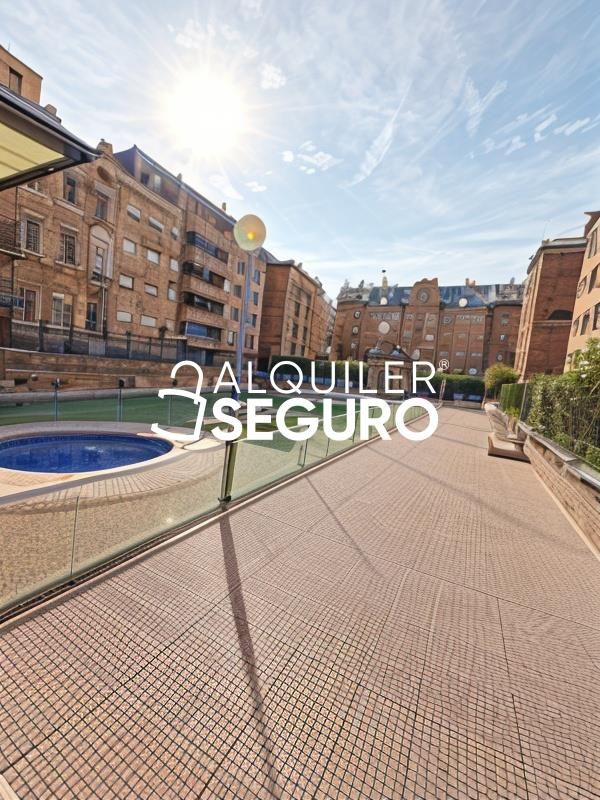 Exterior view of Flat to rent in Alcalá de Henares  with Heating and Swimming Pool
