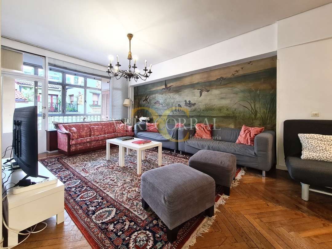 Living room of Flat for sale in Gijón   with Heating, Terrace and Furnished