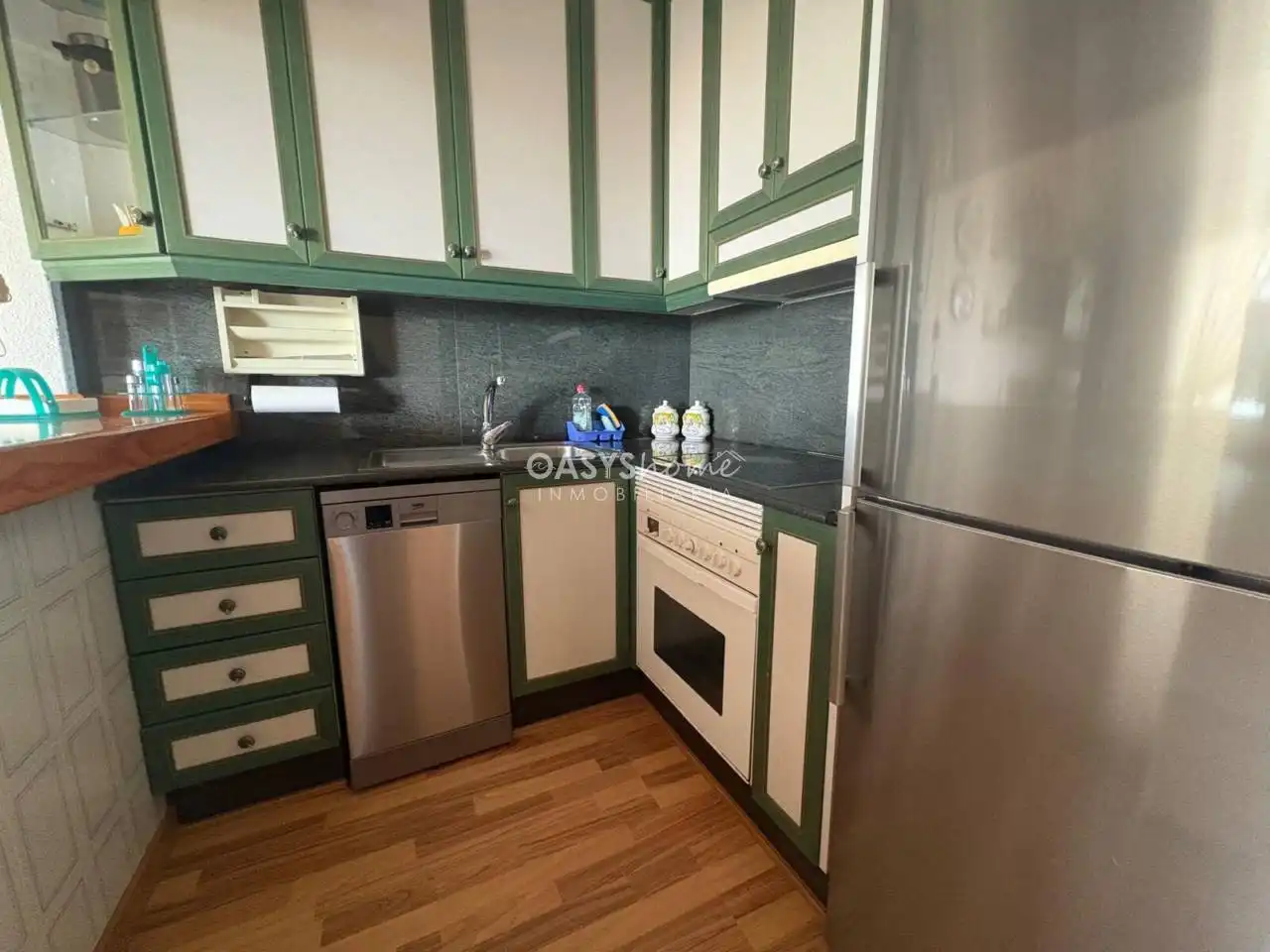 Cocina de Piso en venta en La Manga del Mar Menor con Terraza, Amueblado y Piscina comunitaria