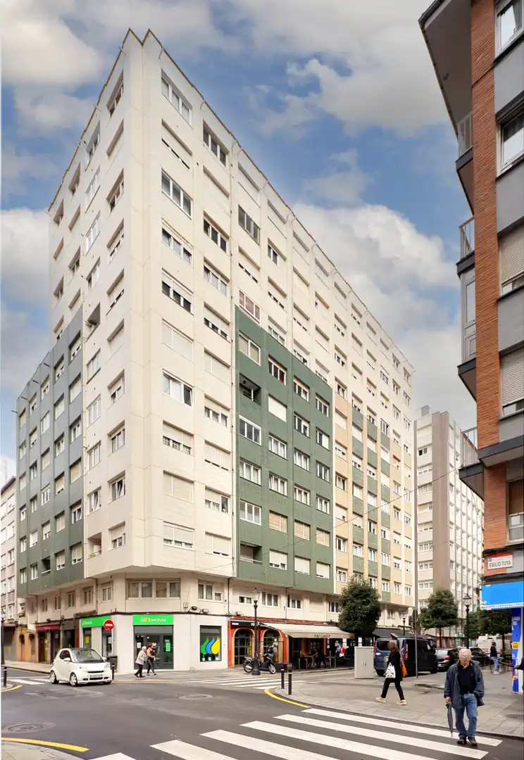 Vista exterior de Piso en venta en Gijón 