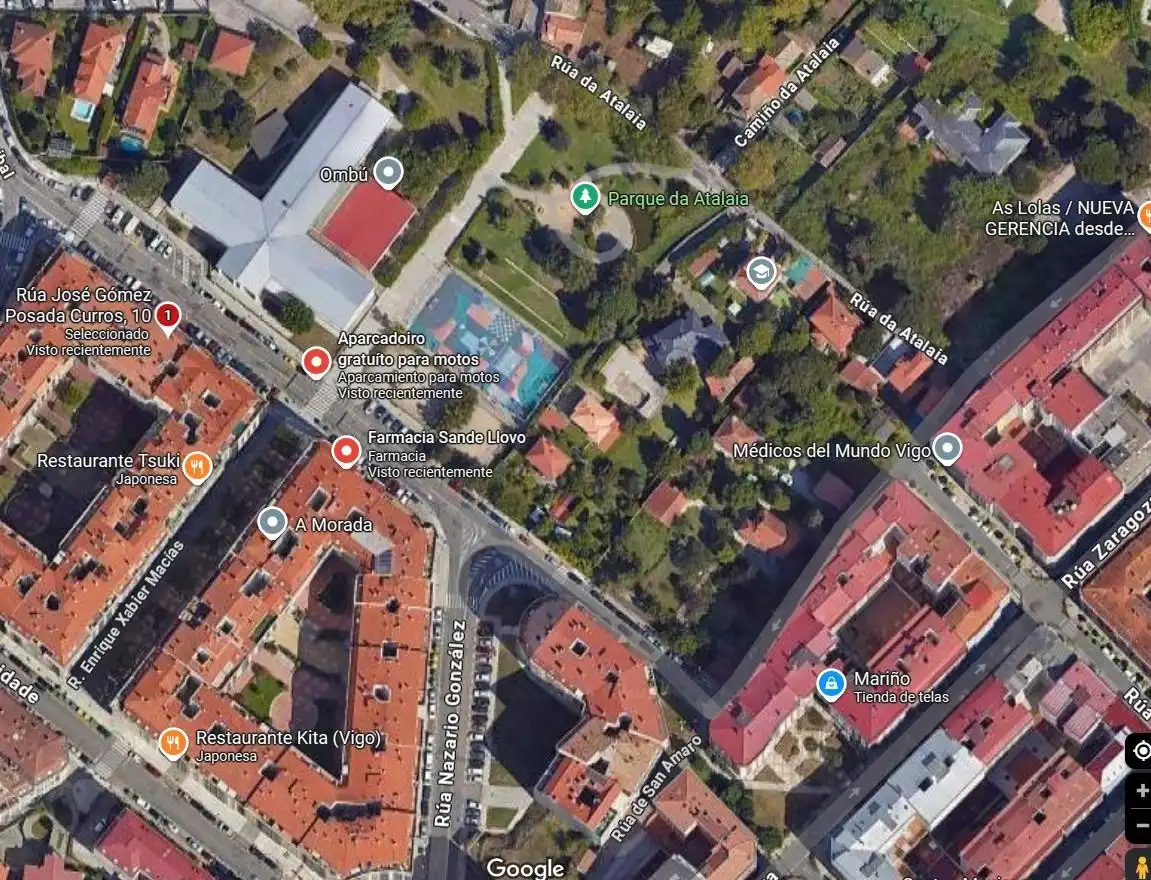 Vista exterior de Piso en venta en Vigo  con Calefacción