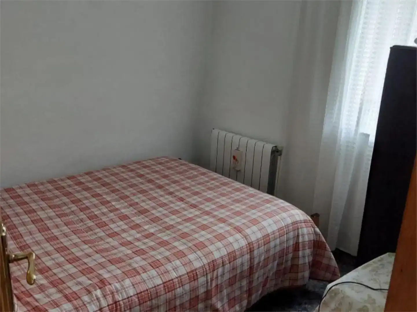 Dormitori de Pis en venda en Allande