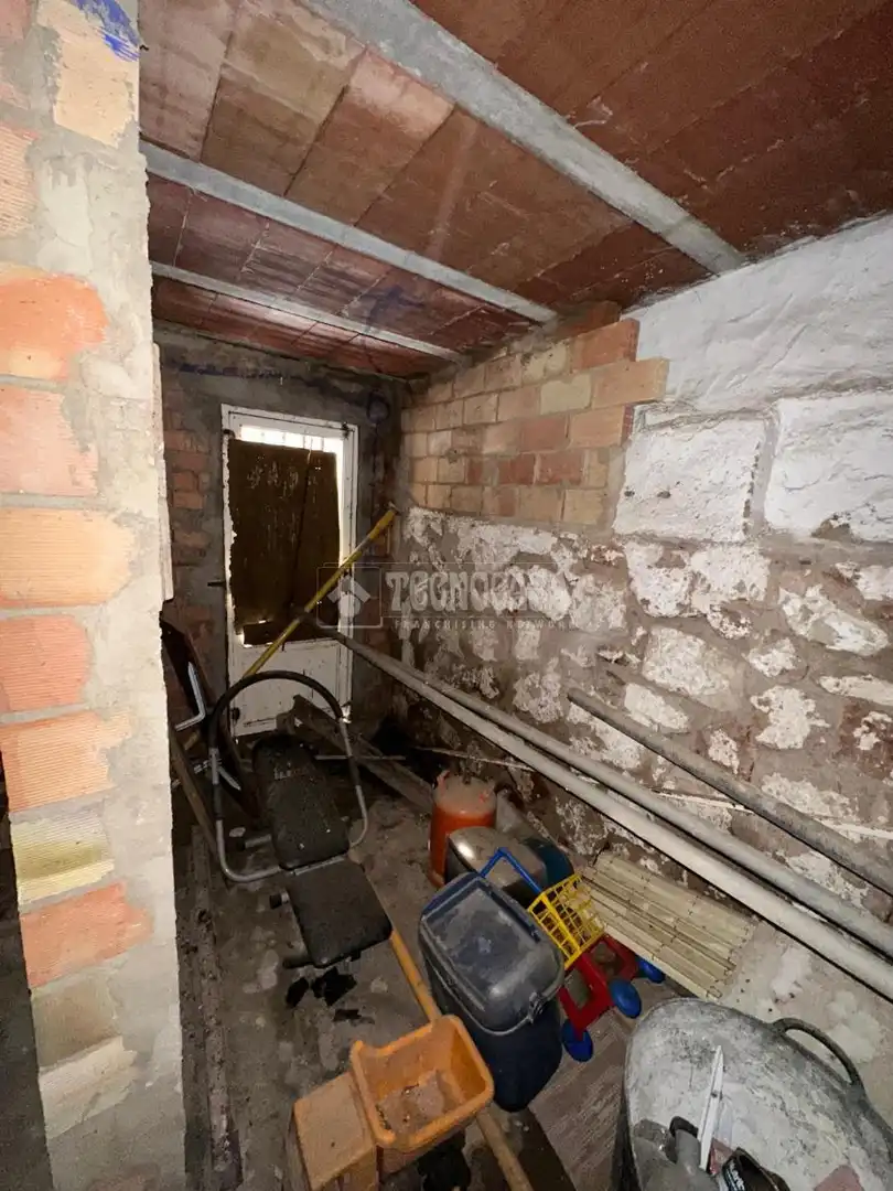 Houses for sale in Espeluy  with Air Conditioner and Heating