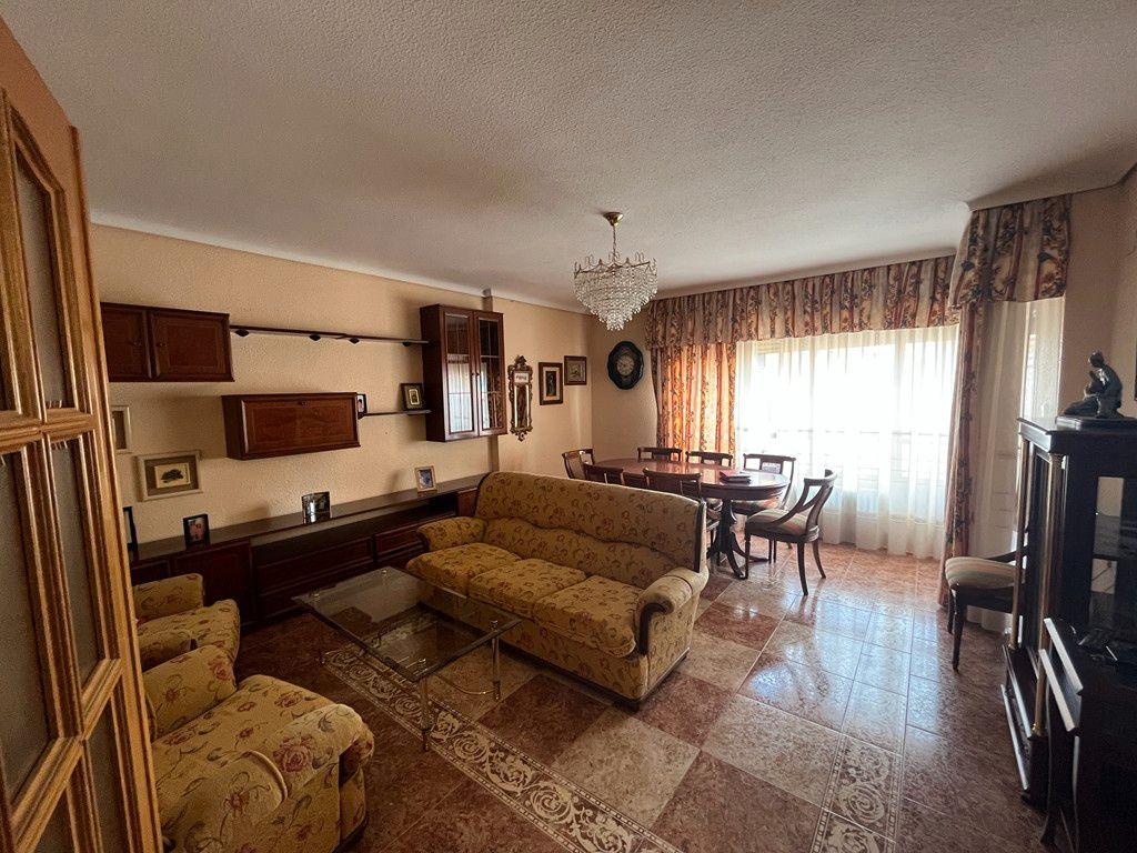 Sala d'estar de Pis en venda en  Albacete Capital amb Calefacció i Balcó