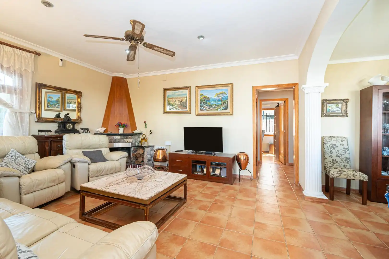 Sala d'estar de Casa o xalet en venda en  Palma de Mallorca amb Aire condicionat, Jardí privat i Terrassa