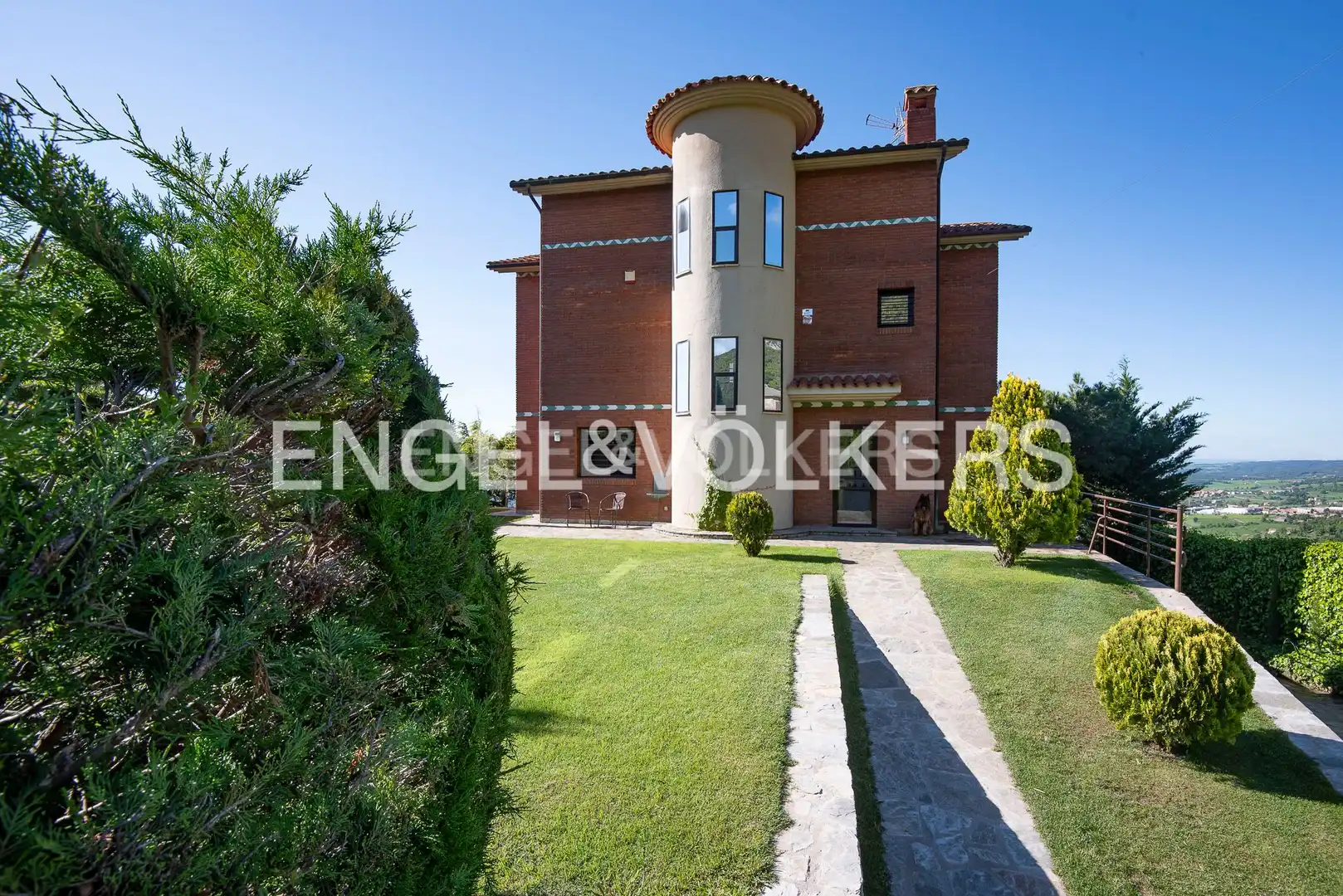 Vista exterior de Casa o chalet en venta en Berga con Calefacción, Jardín privado y Terraza
